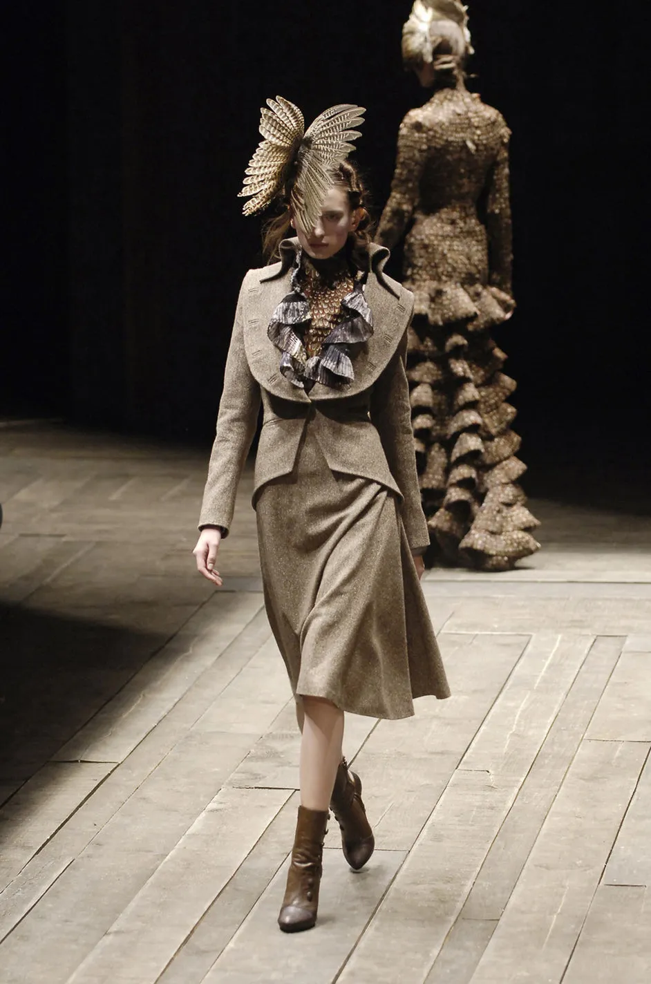 Spectacular Fall 2006 Alexander McQueen 'The Widows of Culloden' Collection Look 15 Skirt Suit